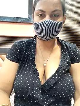 Haanikaur_saavi webcams show profile image 