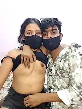 Haavsi_couple from StripChat
