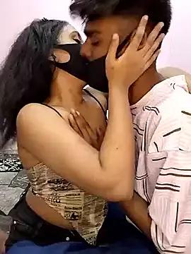 Haavsi_couple from StripChat is Freechat