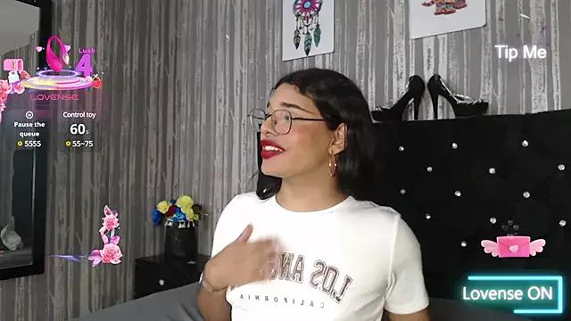 Hailey_johnsonn from StripChat is Freechat