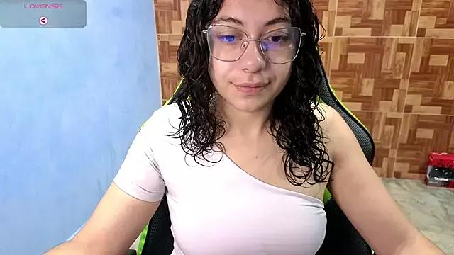 Hairygodness from StripChat is Freechat