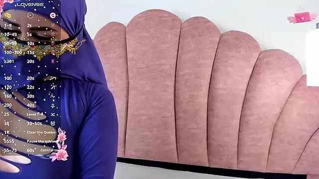 halabi_saha from StripChat