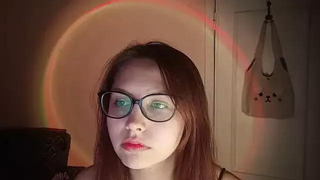 HalleTreats from StripChat