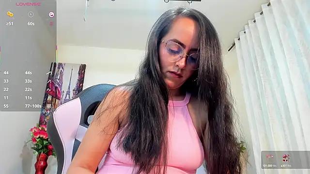 hana_whitee from StripChat