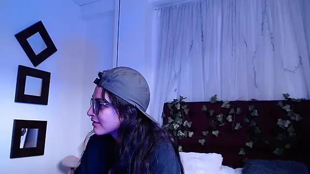 hanabi_gh from StripChat