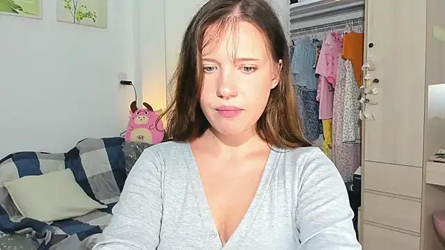 HanahW webcams show profile image 