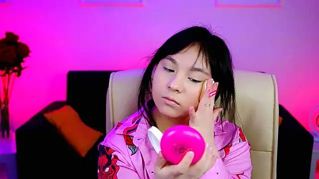 HanaWise from StripChat