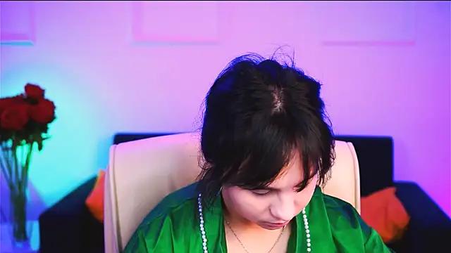 HanaWise from StripChat