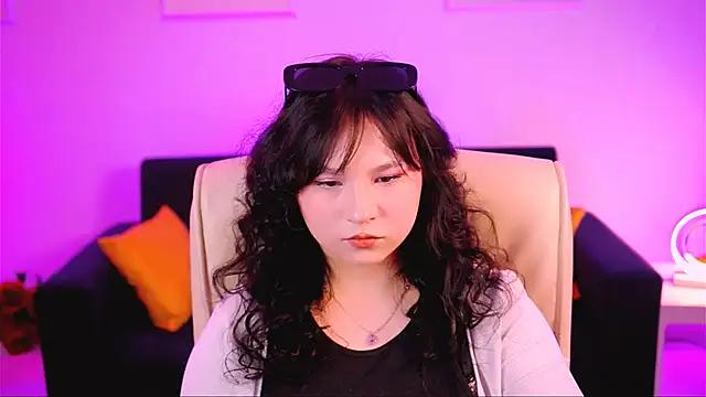 HanaWise from StripChat