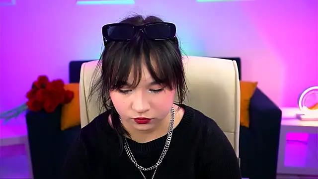 HanaWise from StripChat