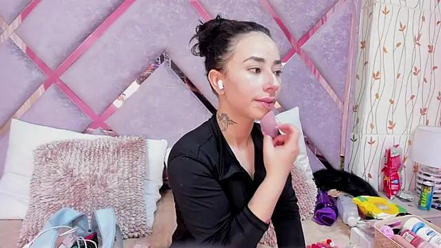 hanna__azumi from StripChat