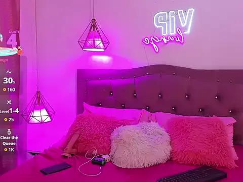 Hanna_Deluxe from StripChat is Freechat