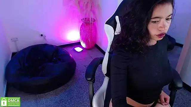 hannaa_as from StripChat