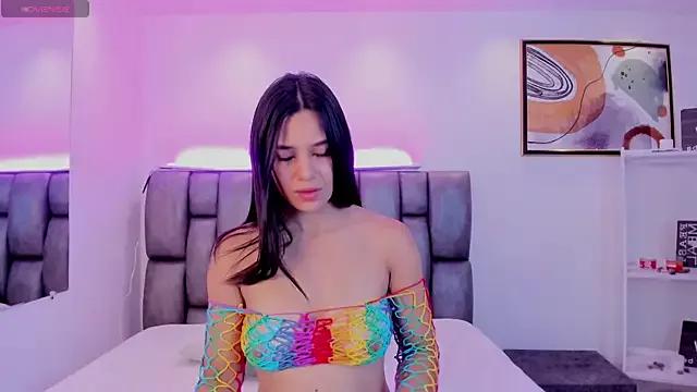 Hannaa_Evanss from StripChat