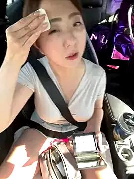 Hannababy_ from StripChat is Freechat