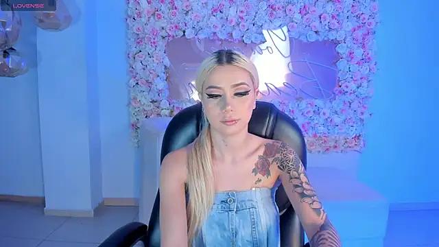 HannaConnor_ from StripChat