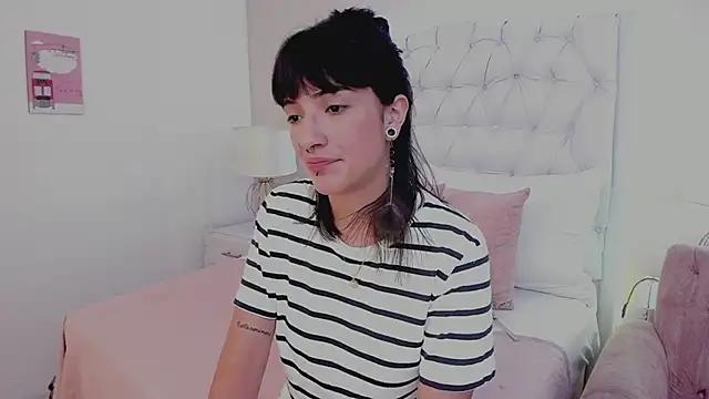 HannaDawsons from StripChat
