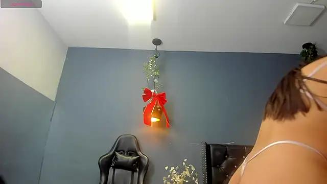 Hannah_Miller__ from StripChat