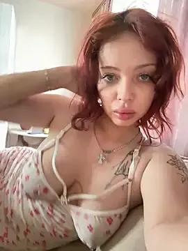 Hannah_xBaby from StripChat