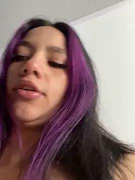 hannahb-e from StripChat