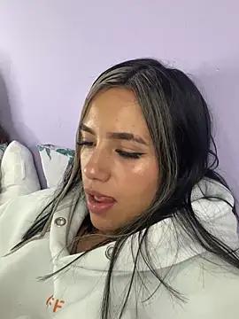 hannahb-e from StripChat