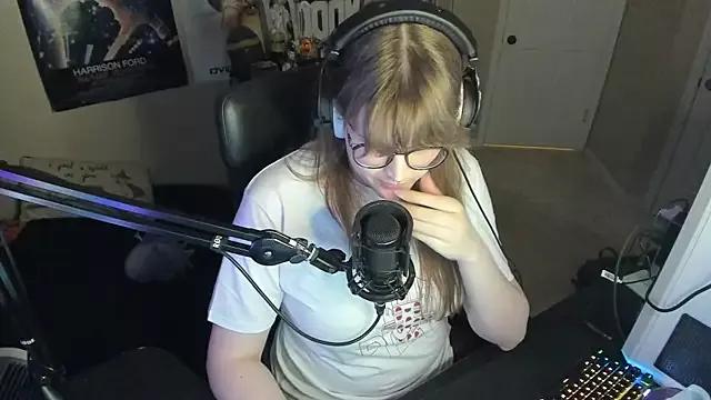 HannahCastle96 from StripChat