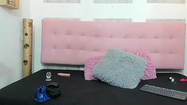 Dirty chat webcam: explore liveshows with versed models, from laying bare to fetishes, in a variety of sexy free adult webcams.