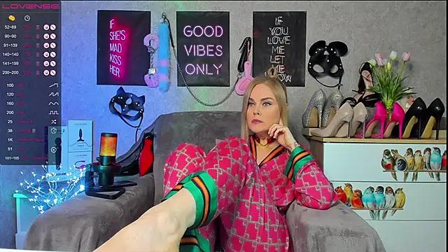 Dirty chat webcam: explore liveshows with versed models, from laying bare to fetishes, in a variety of sexy free adult webcams.