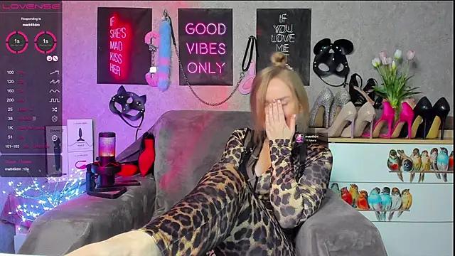 Dirty chat webcam: explore liveshows with versed models, from laying bare to fetishes, in a variety of sexy free adult webcams.