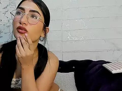 HannaLis from StripChat is Freechat