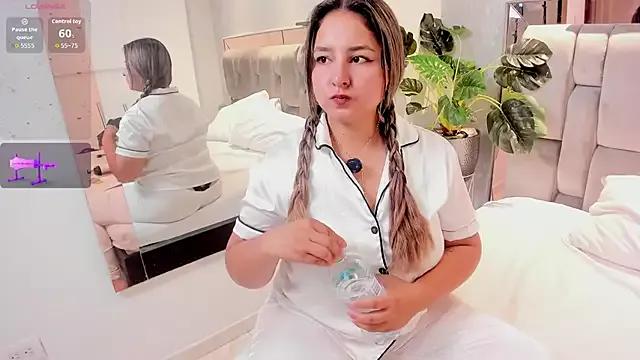 Hannapret__ from StripChat is Freechat