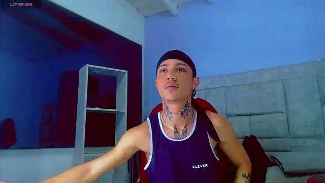HannibalLester from StripChat