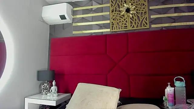 hanny_milf from StripChat