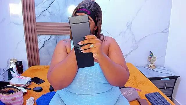 HannyMansonh from StripChat