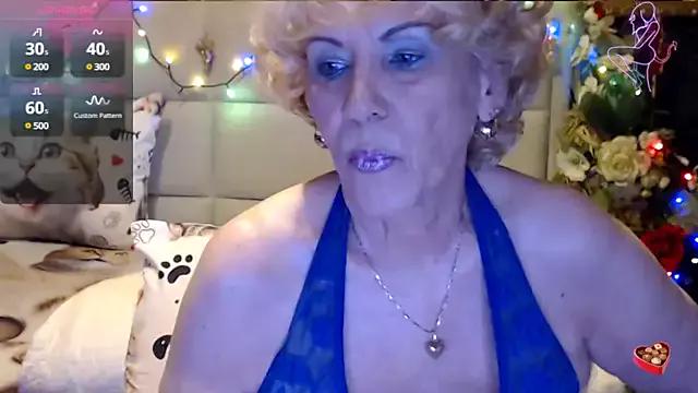 HappyWomanOn from StripChat is Freechat