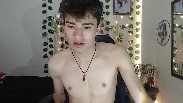 HarryClaude from StripChat