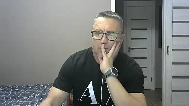HarrySnake from StripChat is Freechat