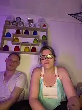 HartUndHerzlichCouple webcams show profile image 