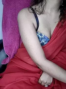 Hazeeela___ from StripChat is Freechat