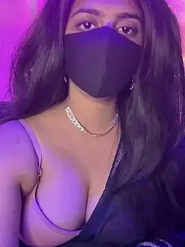 HeartQueen05 from StripChat is Freechat