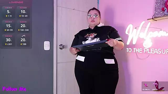 HECATE_23 from StripChat is Freechat