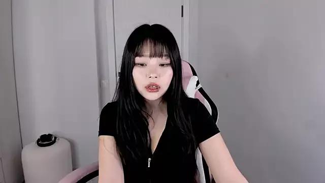 Hee_young11 webcams show profile image 