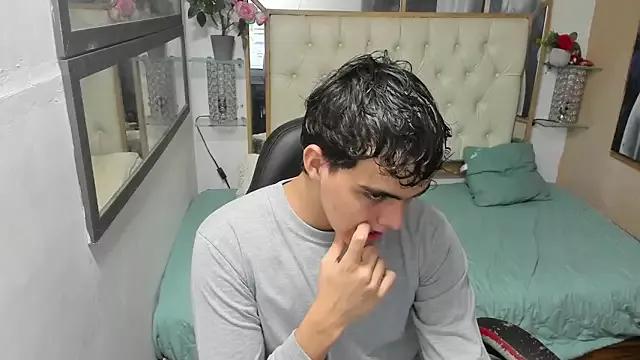 Heiker_ webcams show profile image 