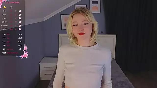 Heily_Planet from StripChat is Freechat