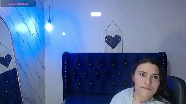 Helaluxe_v from StripChat is Freechat