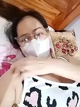HELEN686 from StripChat