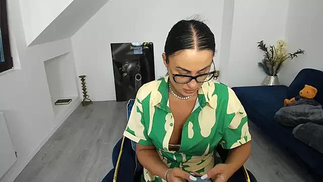 Helen_Sinn from StripChat