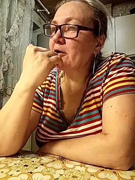 HelenaGlossX from StripChat