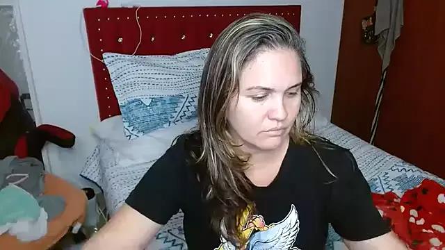 helenca43 from StripChat