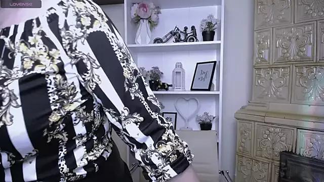 HelenFl from StripChat